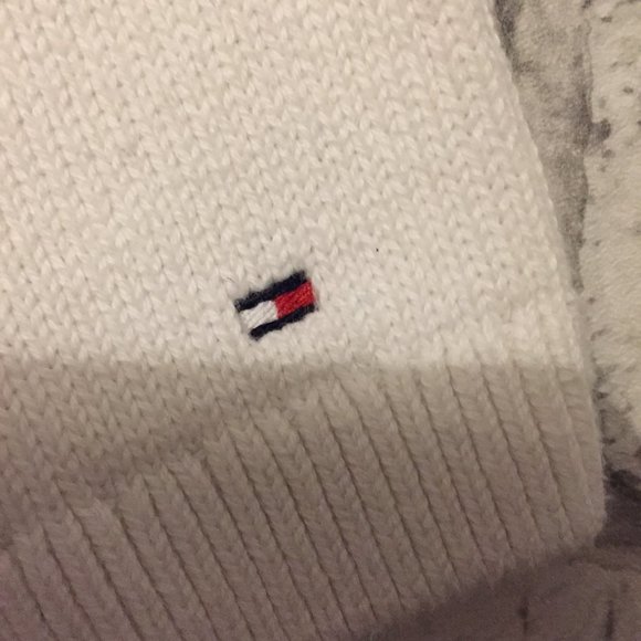 Tommy Hilfiger Baby Girl's Sweater Size 18 Months - Picture 5 of 6